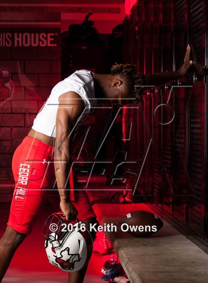 Thumbnail 2 in Cedar Hill (2016 Preseason Top 25 Early Contenders Photo Shoot)  photogallery.