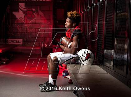 Thumbnail 2 in Cedar Hill (2016 Preseason Top 25 Early Contenders Photo Shoot)  photogallery.