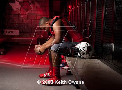 Thumbnail 1 in Cedar Hill (2016 Preseason Top 25 Early Contenders Photo Shoot)  photogallery.