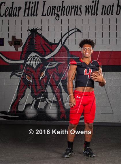 Thumbnail 1 in Cedar Hill (2016 Preseason Top 25 Early Contenders Photo Shoot)  photogallery.