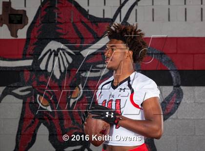 Thumbnail 1 in Cedar Hill (2016 Preseason Top 25 Early Contenders Photo Shoot)  photogallery.