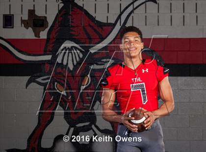 Thumbnail 2 in Cedar Hill (2016 Preseason Top 25 Early Contenders Photo Shoot)  photogallery.