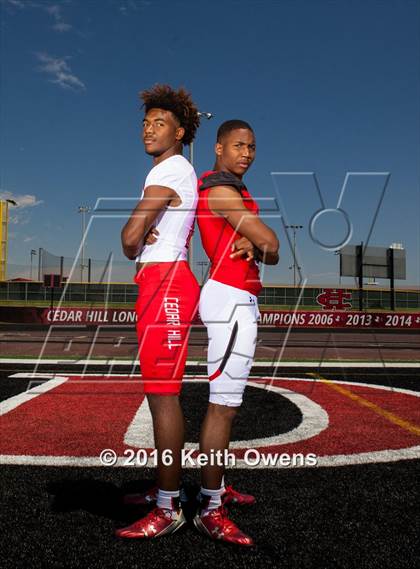 Thumbnail 1 in Cedar Hill (2016 Preseason Top 25 Early Contenders Photo Shoot)  photogallery.