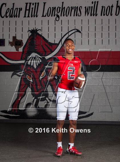 Thumbnail 2 in Cedar Hill (2016 Preseason Top 25 Early Contenders Photo Shoot)  photogallery.