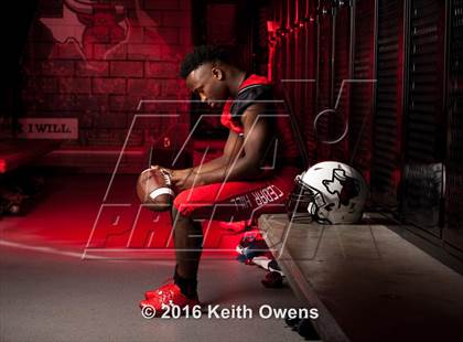 Thumbnail 3 in Cedar Hill (2016 Preseason Top 25 Early Contenders Photo Shoot)  photogallery.