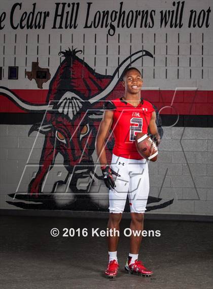 Thumbnail 3 in Cedar Hill (2016 Preseason Top 25 Early Contenders Photo Shoot)  photogallery.