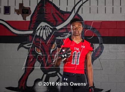 Thumbnail 1 in Cedar Hill (2016 Preseason Top 25 Early Contenders Photo Shoot)  photogallery.