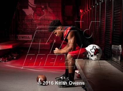 Thumbnail 1 in Cedar Hill (2016 Preseason Top 25 Early Contenders Photo Shoot)  photogallery.