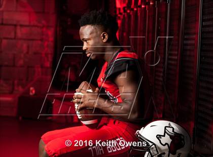 Thumbnail 2 in Cedar Hill (2016 Preseason Top 25 Early Contenders Photo Shoot)  photogallery.