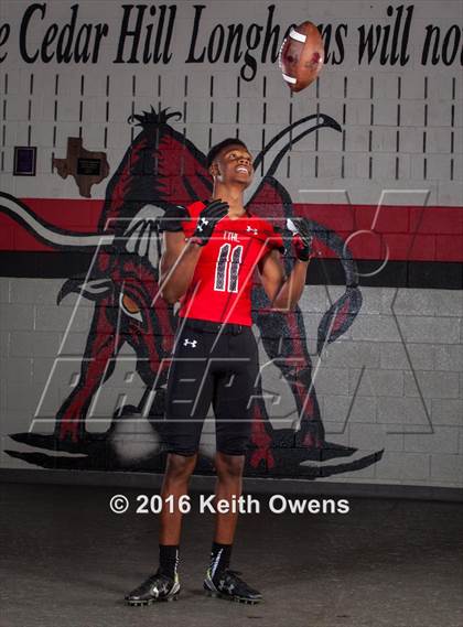 Thumbnail 1 in Cedar Hill (2016 Preseason Top 25 Early Contenders Photo Shoot)  photogallery.