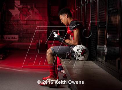 Thumbnail 3 in Cedar Hill (2016 Preseason Top 25 Early Contenders Photo Shoot)  photogallery.