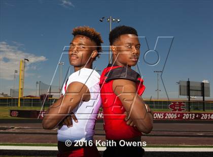 Thumbnail 2 in Cedar Hill (2016 Preseason Top 25 Early Contenders Photo Shoot)  photogallery.