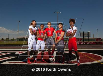 Thumbnail 1 in Cedar Hill (2016 Preseason Top 25 Early Contenders Photo Shoot)  photogallery.