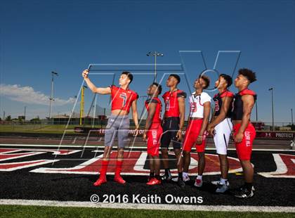Thumbnail 1 in Cedar Hill (2016 Preseason Top 25 Early Contenders Photo Shoot)  photogallery.