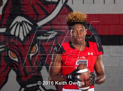 Thumbnail 2 in Cedar Hill (2016 Preseason Top 25 Early Contenders Photo Shoot)  photogallery.