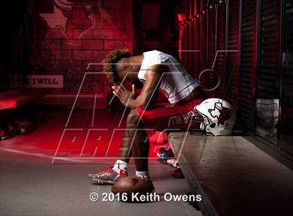 Thumbnail 2 in Cedar Hill (2016 Preseason Top 25 Early Contenders Photo Shoot)  photogallery.