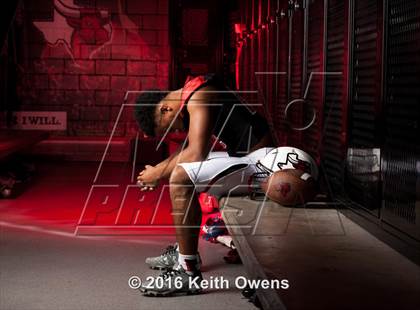 Thumbnail 1 in Cedar Hill (2016 Preseason Top 25 Early Contenders Photo Shoot)  photogallery.