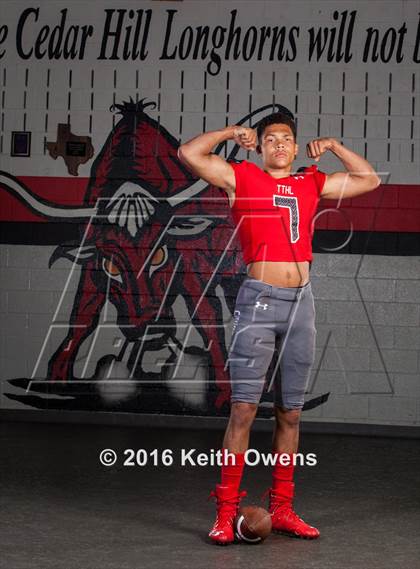 Thumbnail 3 in Cedar Hill (2016 Preseason Top 25 Early Contenders Photo Shoot)  photogallery.
