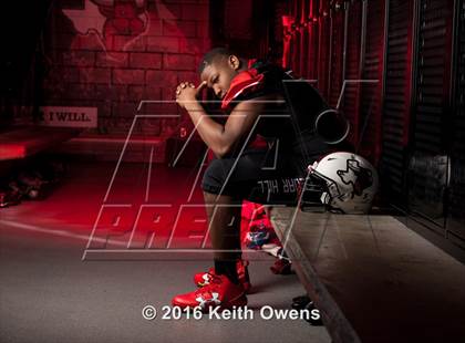 Thumbnail 1 in Cedar Hill (2016 Preseason Top 25 Early Contenders Photo Shoot)  photogallery.