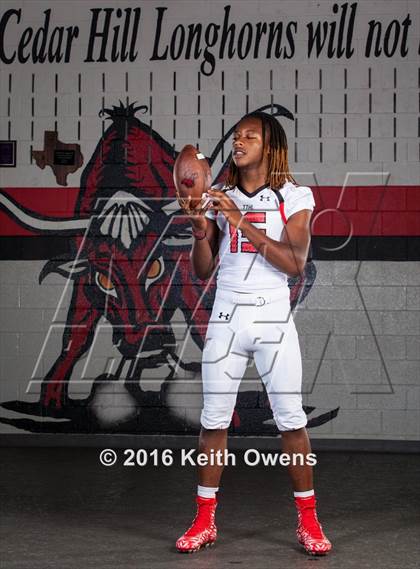 Thumbnail 1 in Cedar Hill (2016 Preseason Top 25 Early Contenders Photo Shoot)  photogallery.