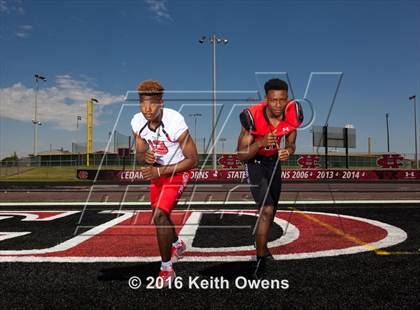 Thumbnail 3 in Cedar Hill (2016 Preseason Top 25 Early Contenders Photo Shoot)  photogallery.