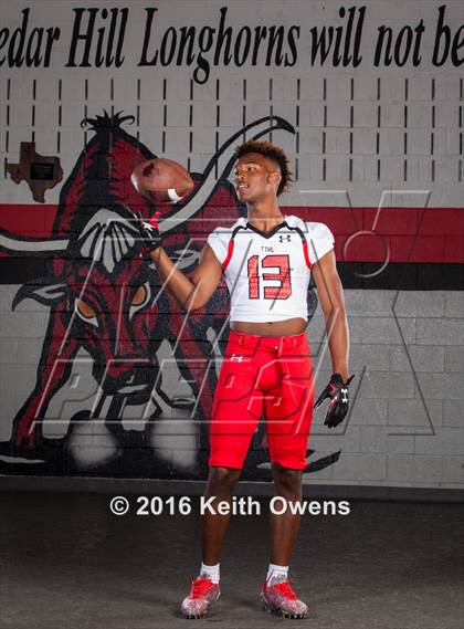 Thumbnail 3 in Cedar Hill (2016 Preseason Top 25 Early Contenders Photo Shoot)  photogallery.