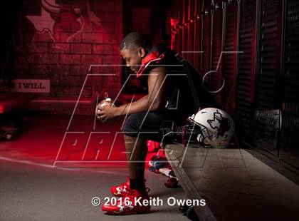 Thumbnail 3 in Cedar Hill (2016 Preseason Top 25 Early Contenders Photo Shoot)  photogallery.