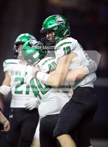 Thumbnail 3 in Iowa Park @ Sanger (UIL 4A D2 Bi-District) photogallery.