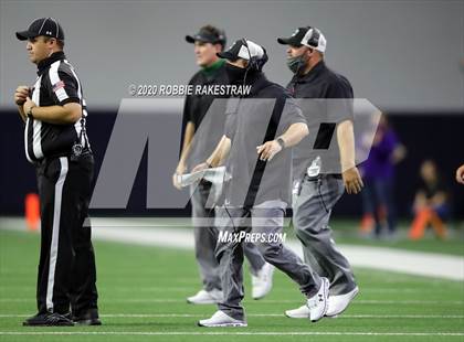 Thumbnail 1 in Iowa Park @ Sanger (UIL 4A D2 Bi-District) photogallery.