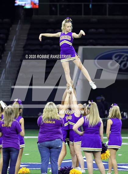 Thumbnail 1 in Iowa Park @ Sanger (UIL 4A D2 Bi-District) photogallery.