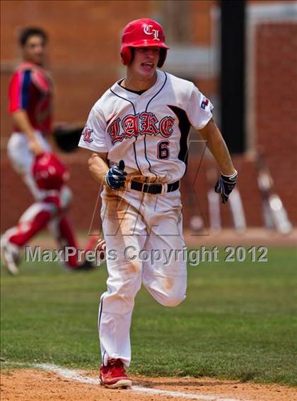 Thumbnail 3 in Fort Bend Dulles vs. Clear Lake (UIL 5A Region 3 Bi-District Playoff) photogallery.