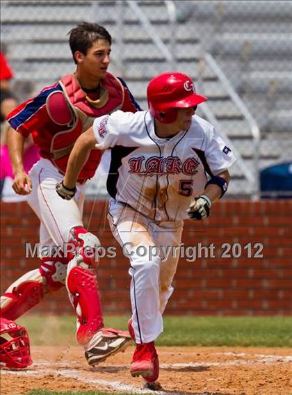 Thumbnail 3 in Fort Bend Dulles vs. Clear Lake (UIL 5A Region 3 Bi-District Playoff) photogallery.