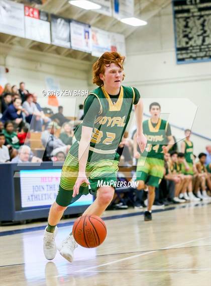 Thumbnail 3 in Royal @ Camarillo photogallery.
