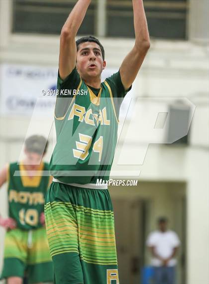Thumbnail 1 in Royal @ Camarillo photogallery.