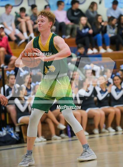 Thumbnail 1 in Royal @ Camarillo photogallery.