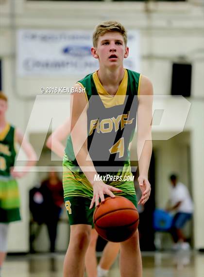 Thumbnail 2 in Royal @ Camarillo photogallery.