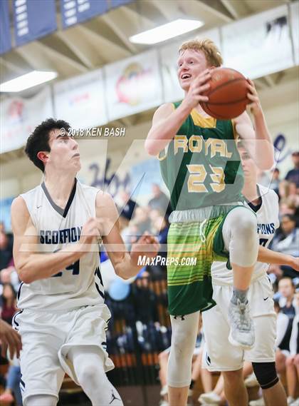 Thumbnail 2 in Royal @ Camarillo photogallery.