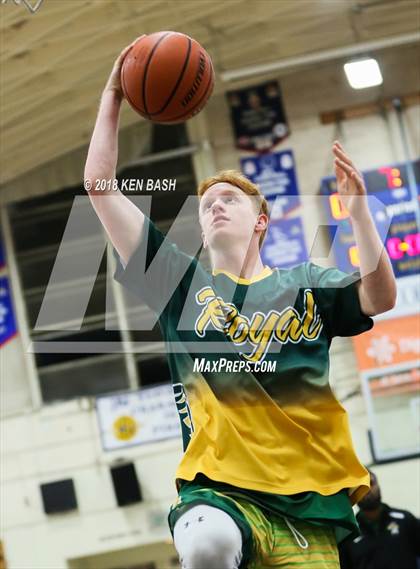 Thumbnail 1 in Royal @ Camarillo photogallery.