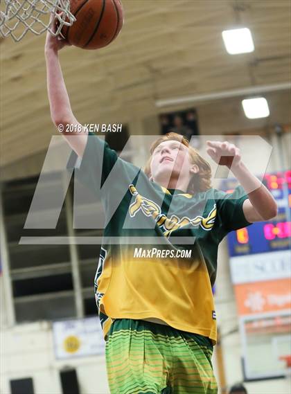 Thumbnail 1 in Royal @ Camarillo photogallery.