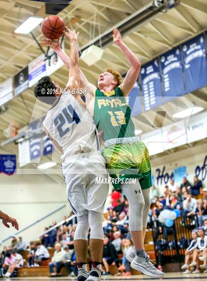 Thumbnail 1 in Royal @ Camarillo photogallery.