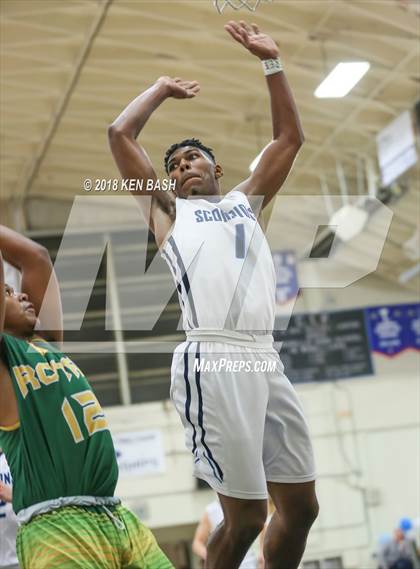Thumbnail 1 in Royal @ Camarillo photogallery.