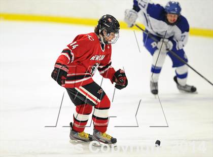 Thumbnail 2 in New Canaan vs. Darien (FCIAC Final) photogallery.
