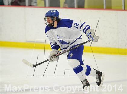 Thumbnail 3 in New Canaan vs. Darien (FCIAC Final) photogallery.