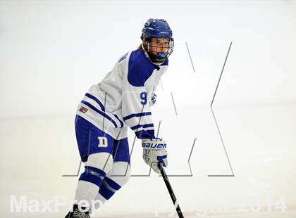 Thumbnail 2 in New Canaan vs. Darien (FCIAC Final) photogallery.