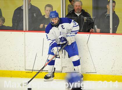 Thumbnail 3 in New Canaan vs. Darien (FCIAC Final) photogallery.