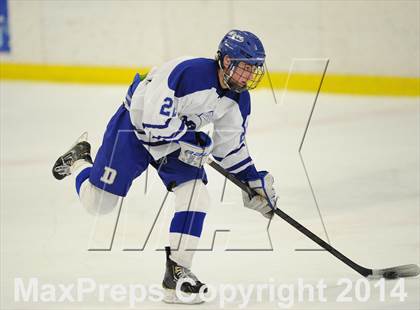 Thumbnail 2 in New Canaan vs. Darien (FCIAC Final) photogallery.