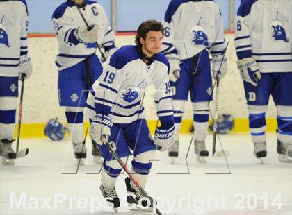 Thumbnail 3 in New Canaan vs. Darien (FCIAC Final) photogallery.