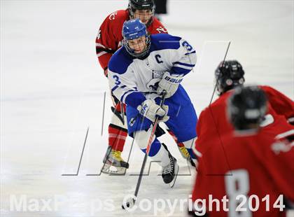 Thumbnail 3 in New Canaan vs. Darien (FCIAC Final) photogallery.