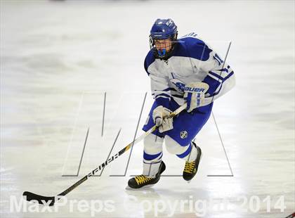 Thumbnail 3 in New Canaan vs. Darien (FCIAC Final) photogallery.