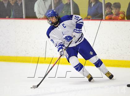 Thumbnail 2 in New Canaan vs. Darien (FCIAC Final) photogallery.